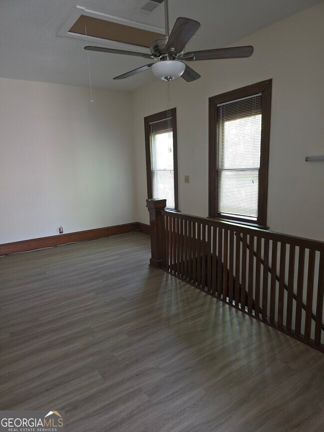 Building Photo - 293 Orange St