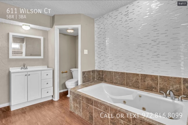 Building Photo - 611 Wilson Ct