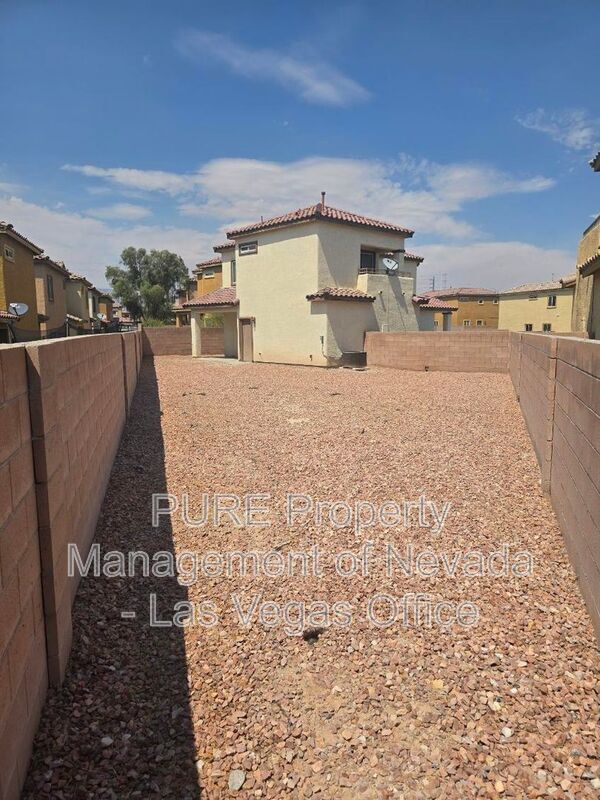 Building Photo - 6109 N Blue Luna St