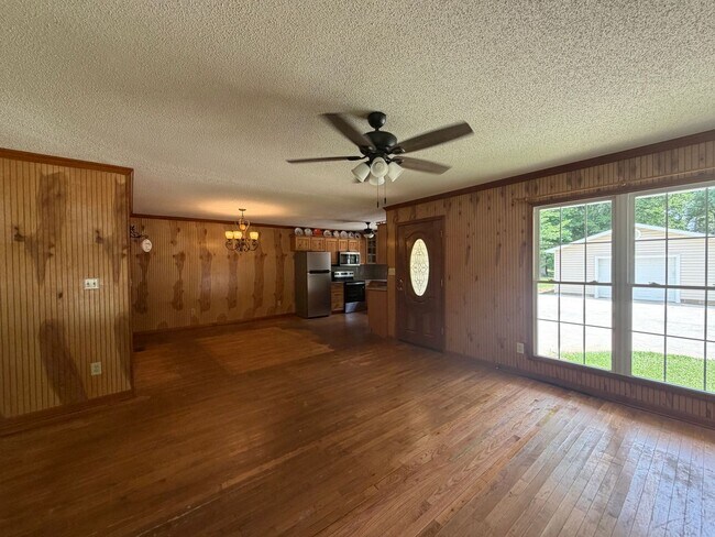 Building Photo - Exclusively Offered By Muse Realty Rentals, LLC