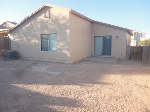 Building Photo - 3713 W Avenida Fria