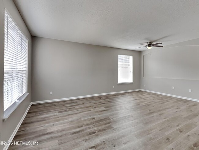 Building Photo - 10818 Birchard Ln