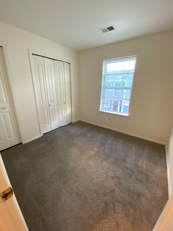 Building Photo - 925 30th St