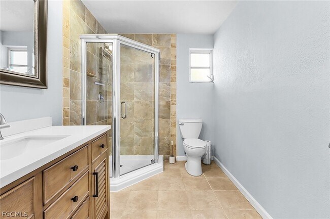 Building Photo - 2371 Baybreeze St