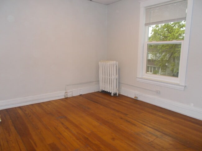 Building Photo - 2900 Enoch Ave