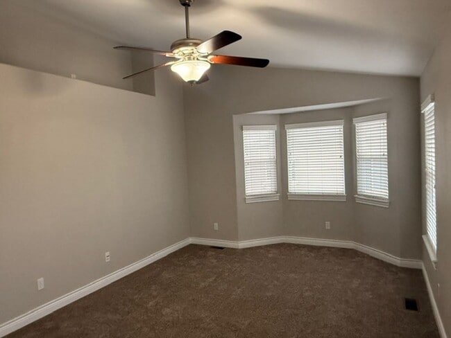 Building Photo - WELCOME HOME!