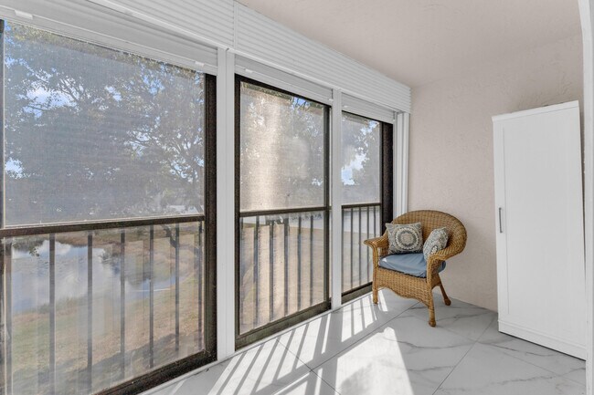 Building Photo - 7192 Huntington Ln