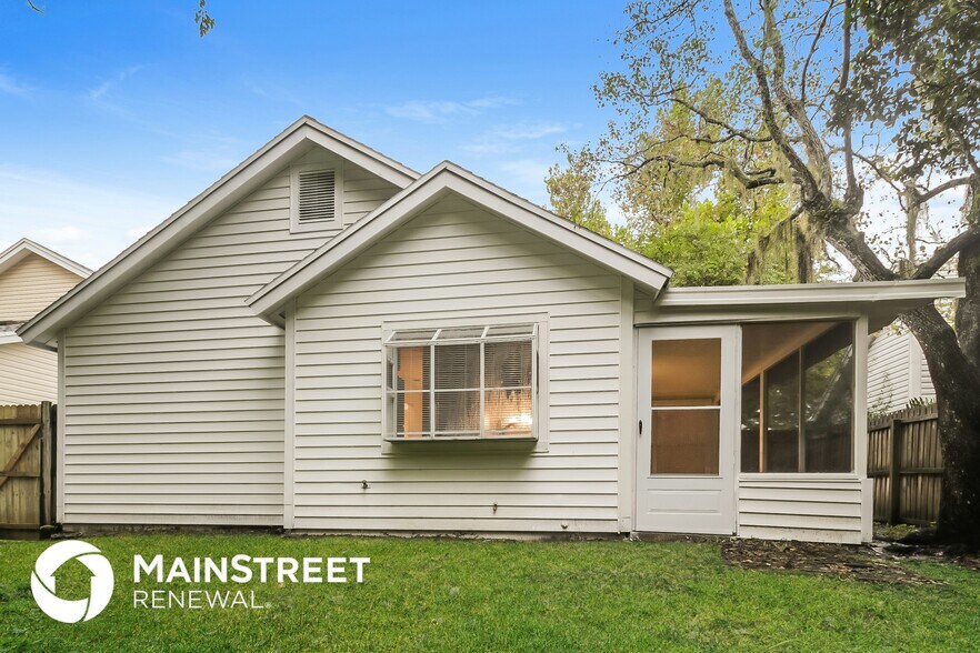 Building Photo - 2134 Churchill Downs Cir