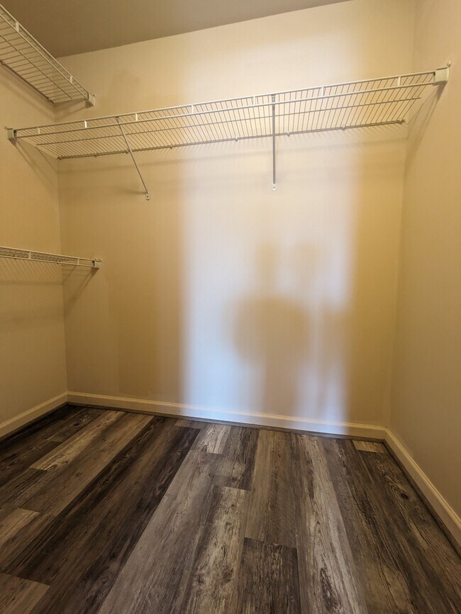 Building Photo - 3300 Hilton Rd