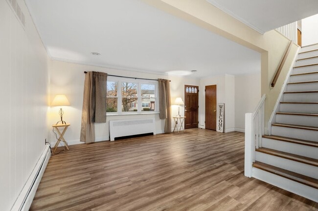 Building Photo - Single family Walking distance to UofD; Av...