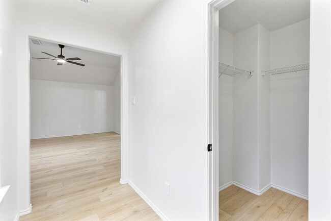 Building Photo - 9031 Aspen Trace Ln