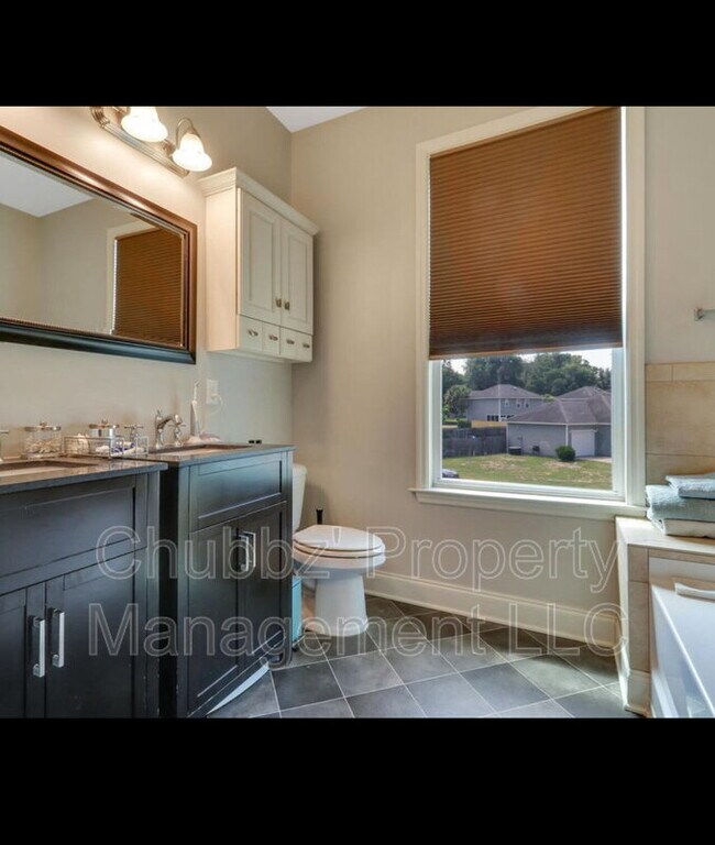 Building Photo - 55 Spearmint Cir