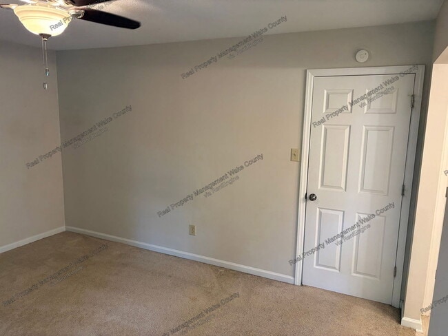Building Photo - 5512 Hamstead Crossing