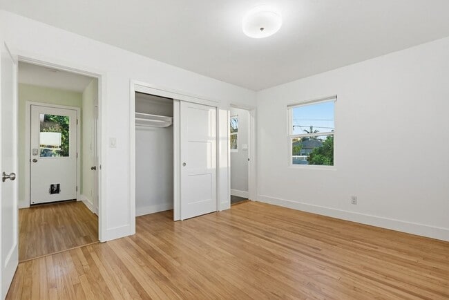 Building Photo - 3 Bedroom Home with Ocean Views in Point Loma