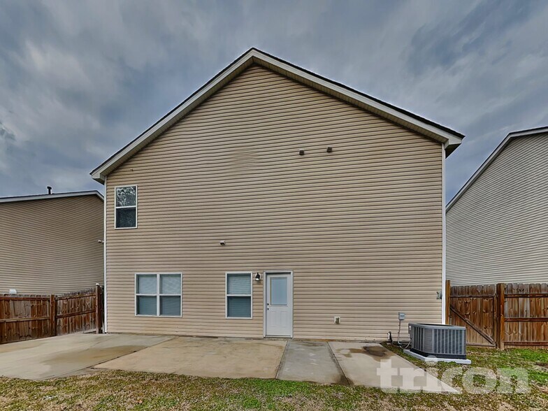 Building Photo - 1208 Ballina Way