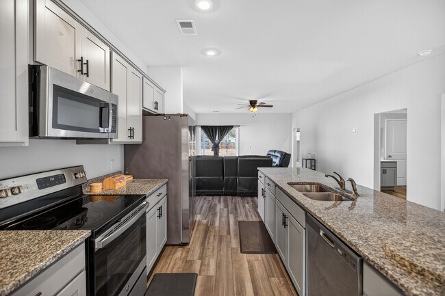 Building Photo - 75 Tatum Trl NE