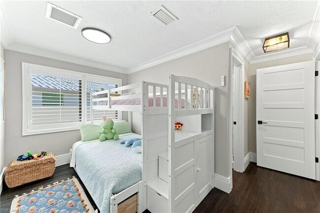 Building Photo - 580 Tripoli Ct