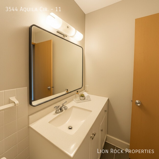 Building Photo - 3544 Aquila Cir