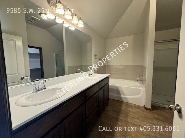 Building Photo - 9585 SW 25th St