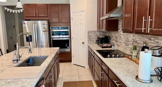 Building Photo - 1806 Blissful Dr