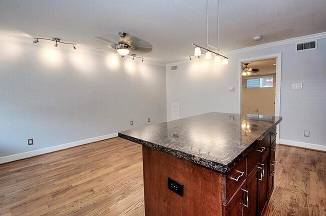 Building Photo - 1447 Heights Blvd