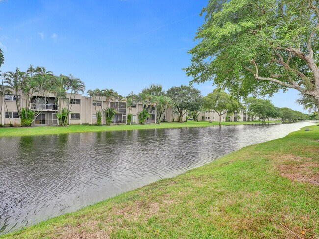 Building Photo - 3747 E Valley Green Dr