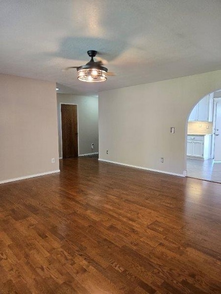 Building Photo - 1934 Blue Spruce Dr
