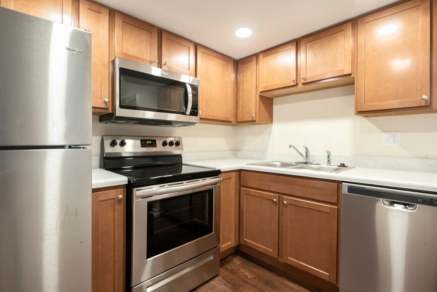 Primary Photo - Riverside North Apartments