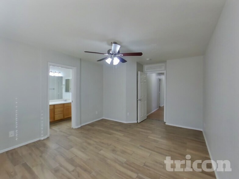 Building Photo - 873 E Geona St