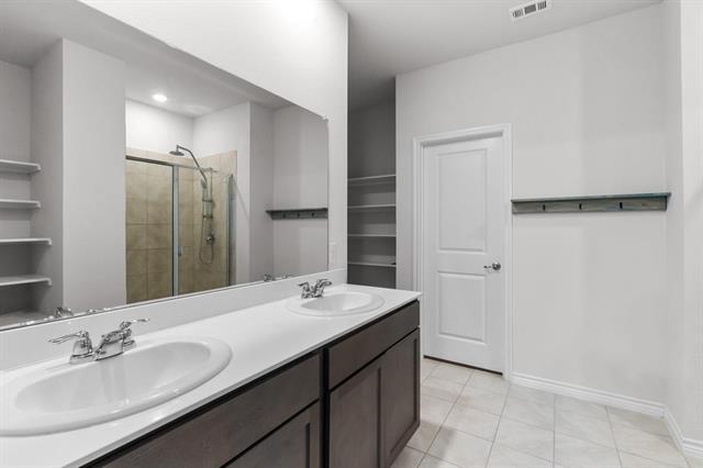 Building Photo - 606 Rawhide Way
