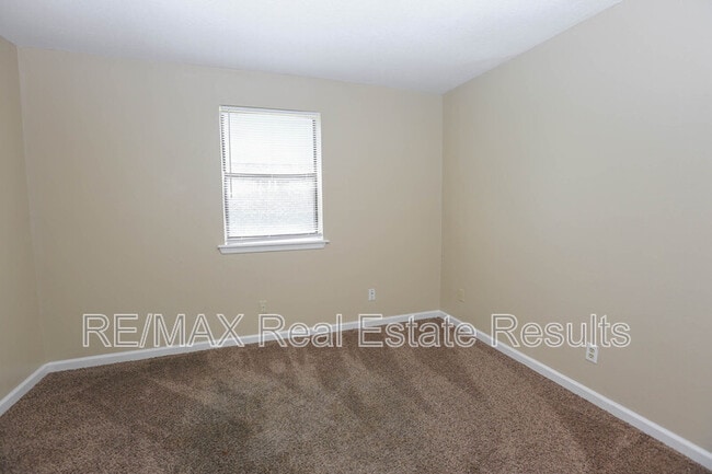 Building Photo - 815 S 28th St