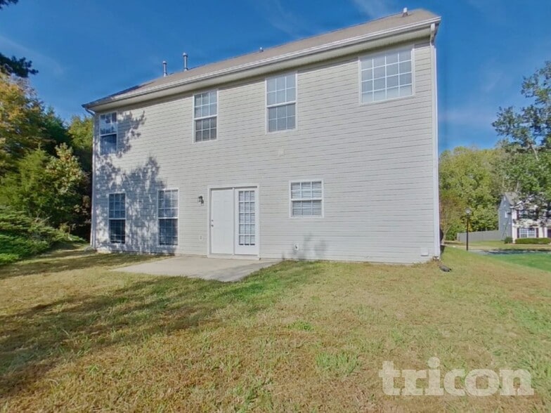 Building Photo - 1812 Southwind Dr