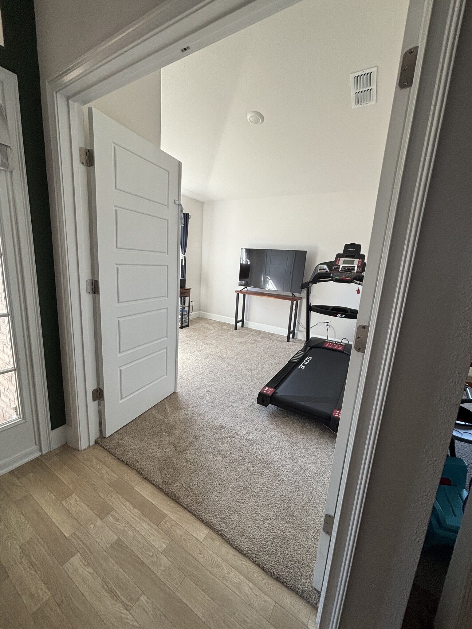 Building Photo - 9835 Olivia St