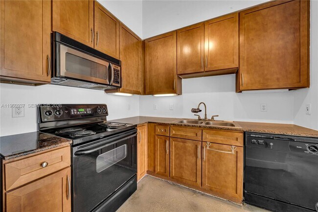 Building Photo - 2001 S Biscayne Blvd