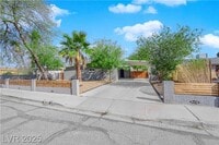 Building Photo - A Must See!! 5 bedroom 3.5 Bathroom home i...