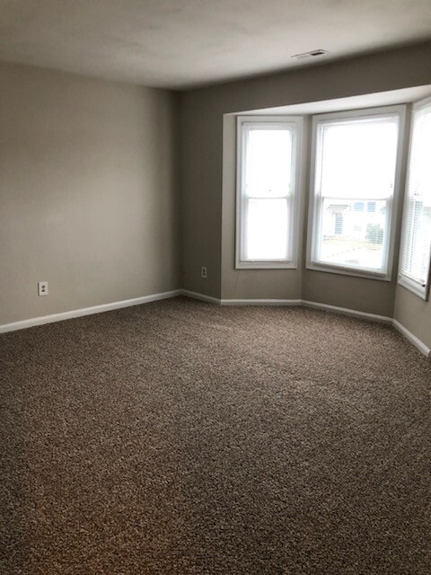 Building Photo - 3 Bedroom Townhome in Ocean Lakes