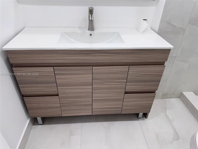 Building Photo - 1706 N 45th Ave