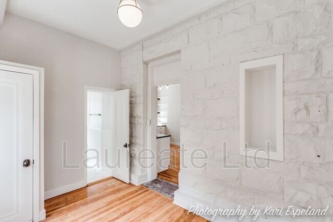 Building Photo - 1452 Detroit St