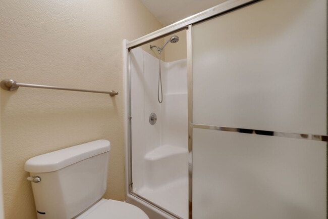 Building Photo - 3715 Tallyho Dr