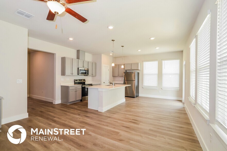 Building Photo - 332 Whiteheart Dr