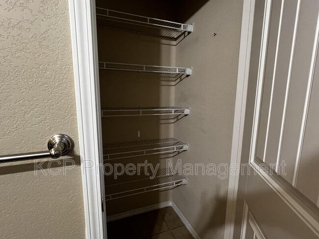 Building Photo - 210 Regency Dr