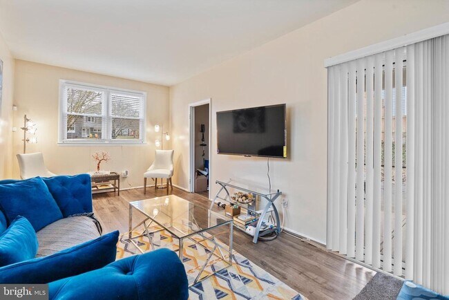 Building Photo - 931 Beaverbank Cir