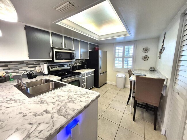 Building Photo - 107 Windward Pl