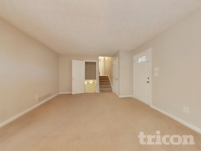 Building Photo - 1394 Winndale Rd