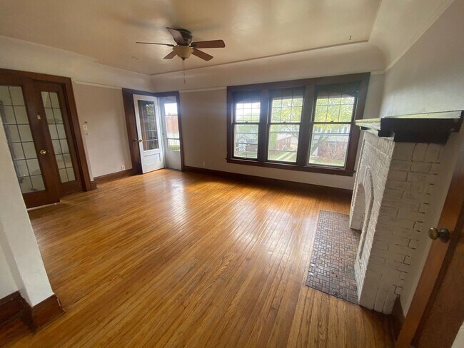 Building Photo - 72nd Street - 2257-59