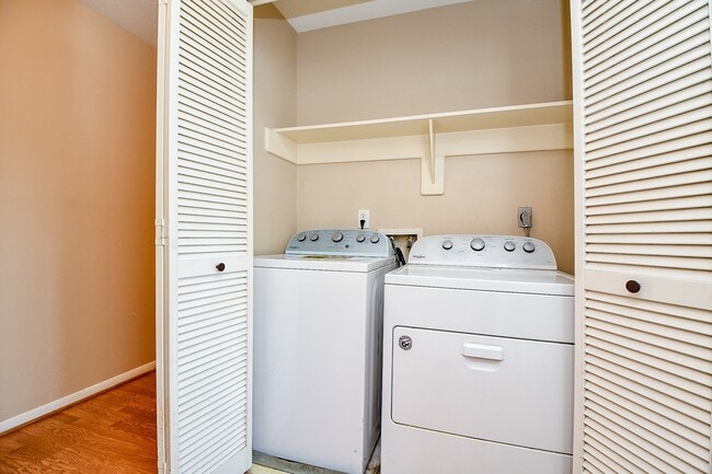 Building Photo - 11707 Turtle Lake Dr