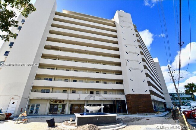 Building Photo - 7904 West Dr