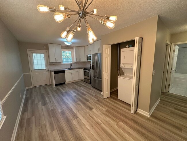Building Photo - Charming 2 Bed 1 Bath Home In Nashville