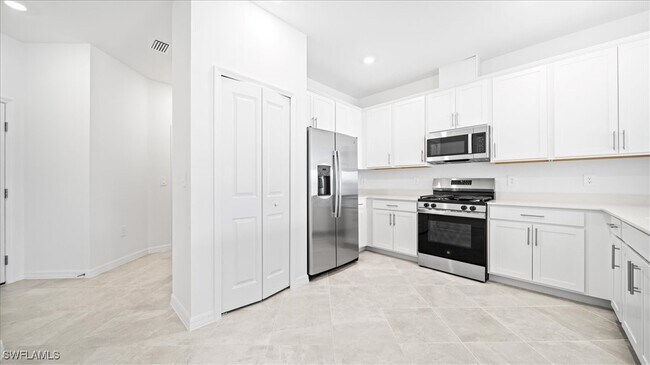 Building Photo - 14694 White Pearl Rd