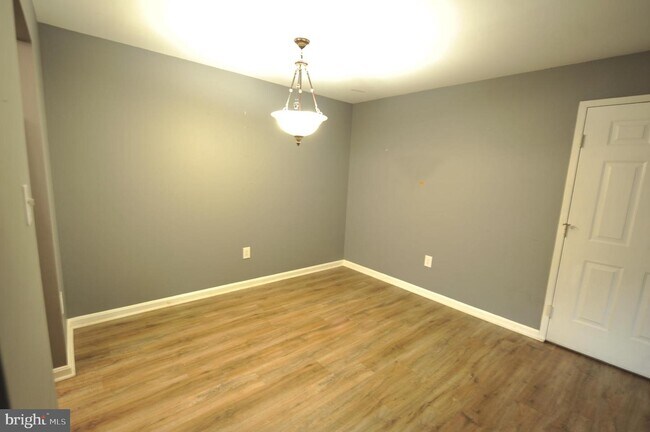 Building Photo - 5707 Olde Mill Ct